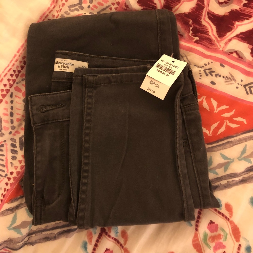 New w/ tags Abercrombie & Fitch Grey Jeans